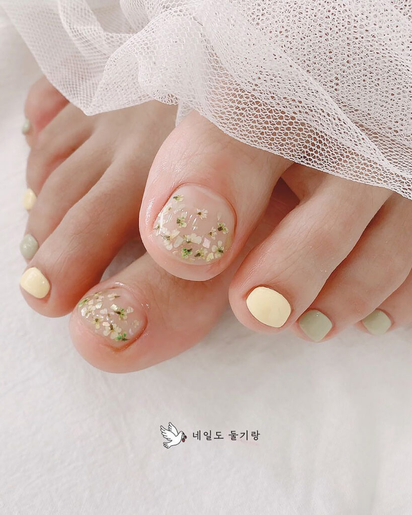 INSPIRAÇÕES DE UNHAS DOS PÉS PARA NOIVAS DE 2022/23